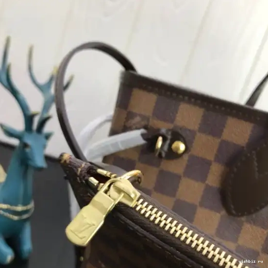 WIS PM LOUIS NEVERFULL VUITTON 0527